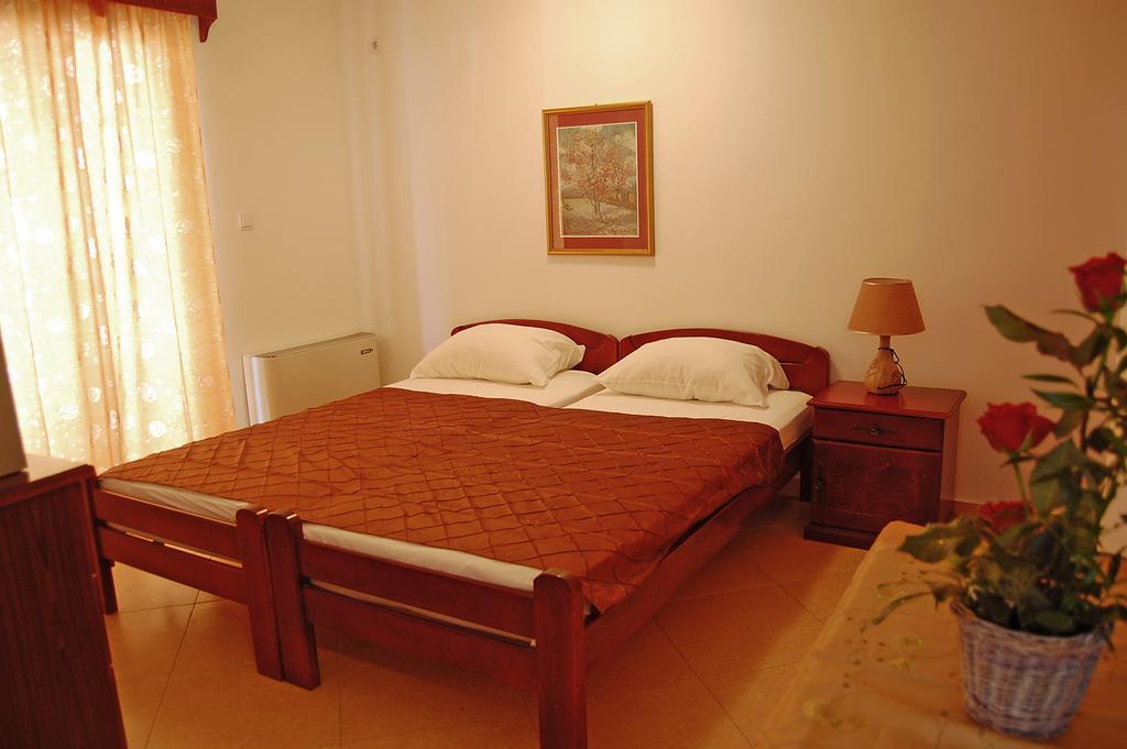 Vila Maslina Guesthouse Budva Rom bilde