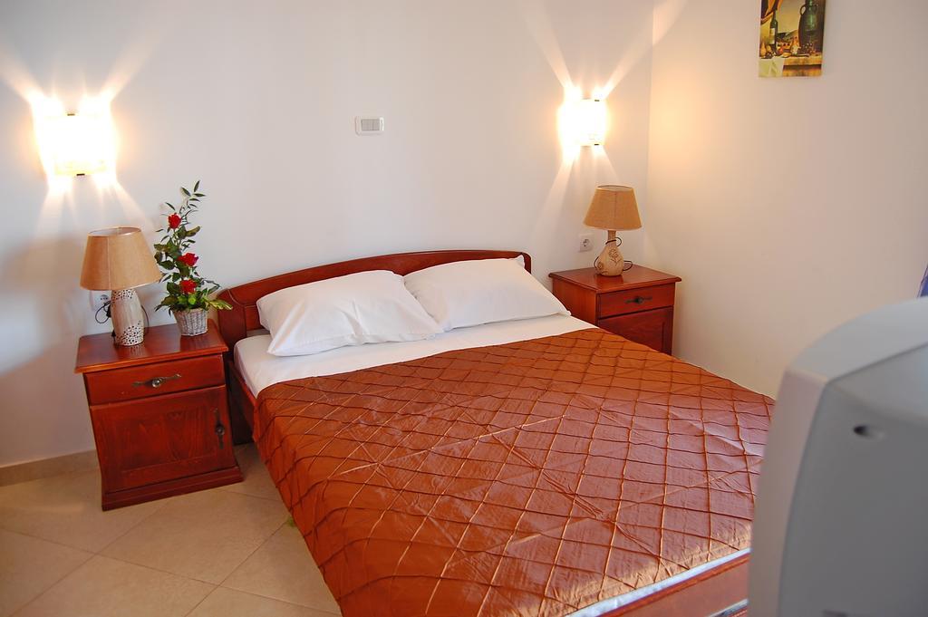 Vila Maslina Guesthouse Budva Rom bilde